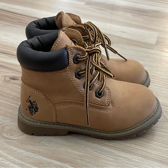 U.S. Polo Assn. Kids Tan Boots - Picture 2 of 6